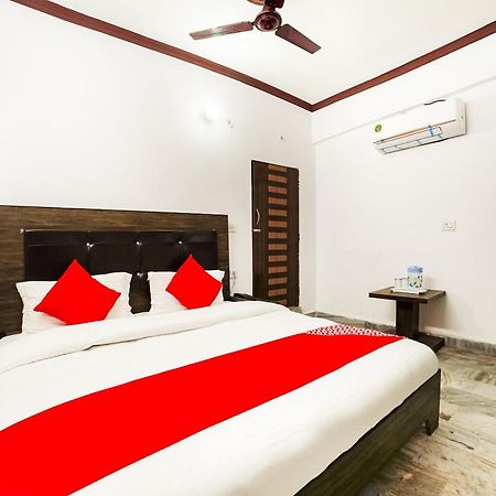 Oyo Hotel Konark Inn Bareilly Dış mekan fotoğraf