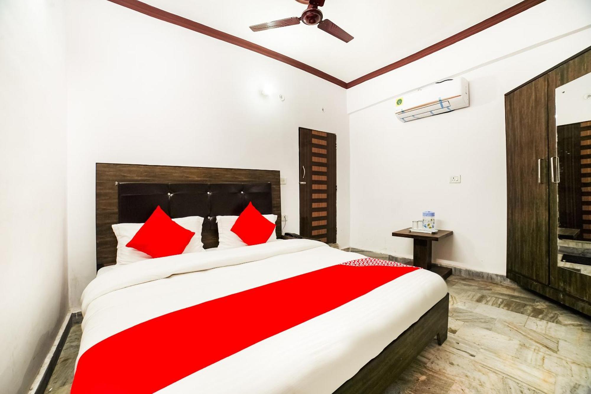 Oyo Hotel Konark Inn Bareilly Dış mekan fotoğraf
