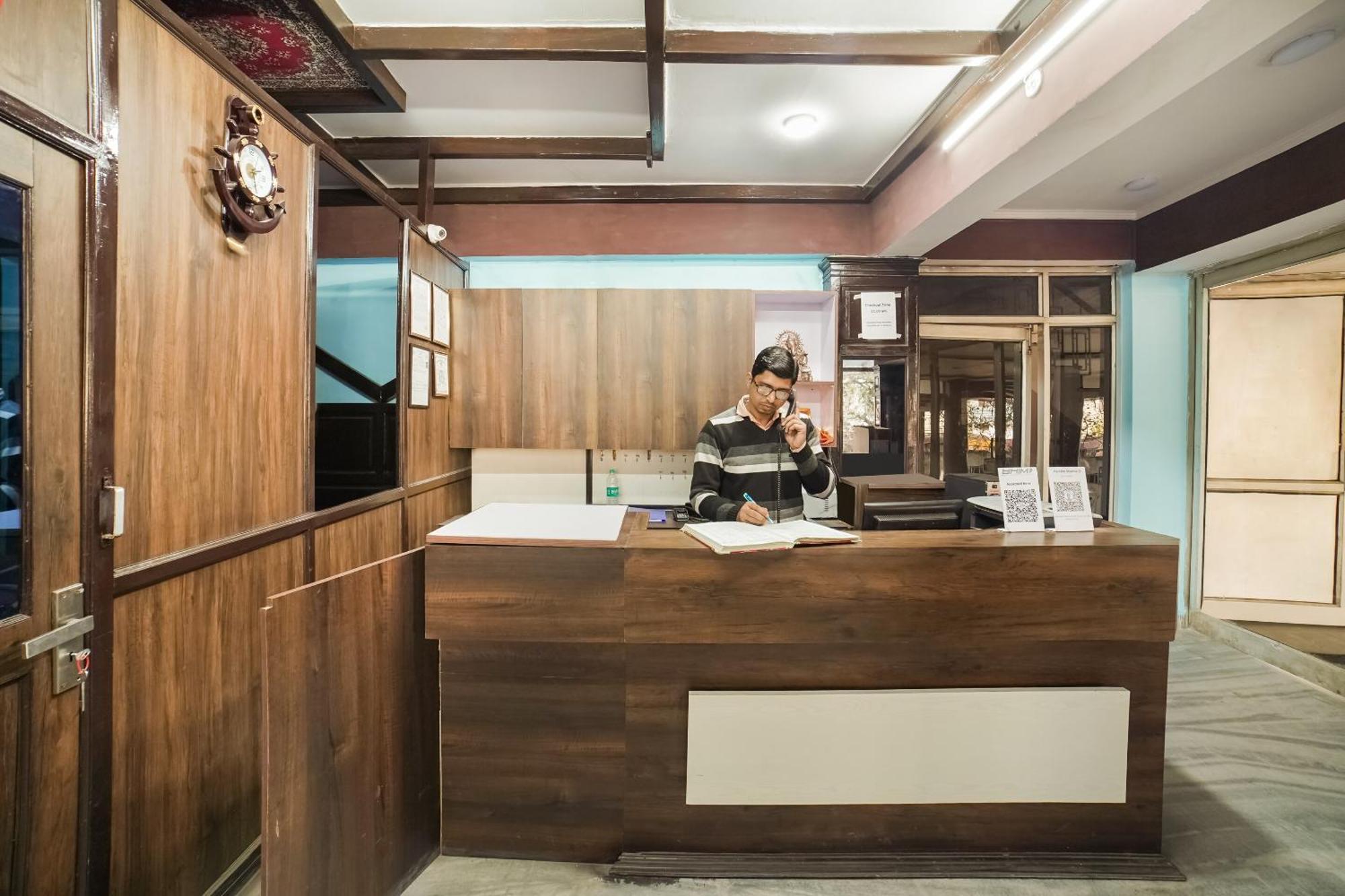 Oyo Hotel Konark Inn Bareilly Dış mekan fotoğraf